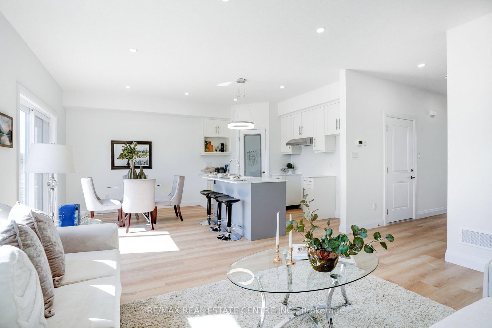 2512 Constance Avenue • London South, ON photo 8