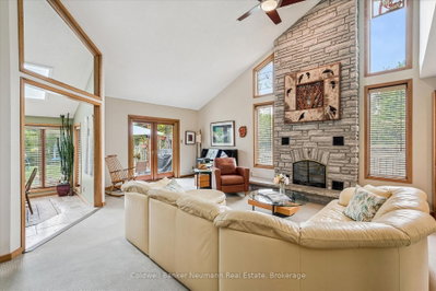 69 Woodland Glen Drive • Guelph, ON photo 6