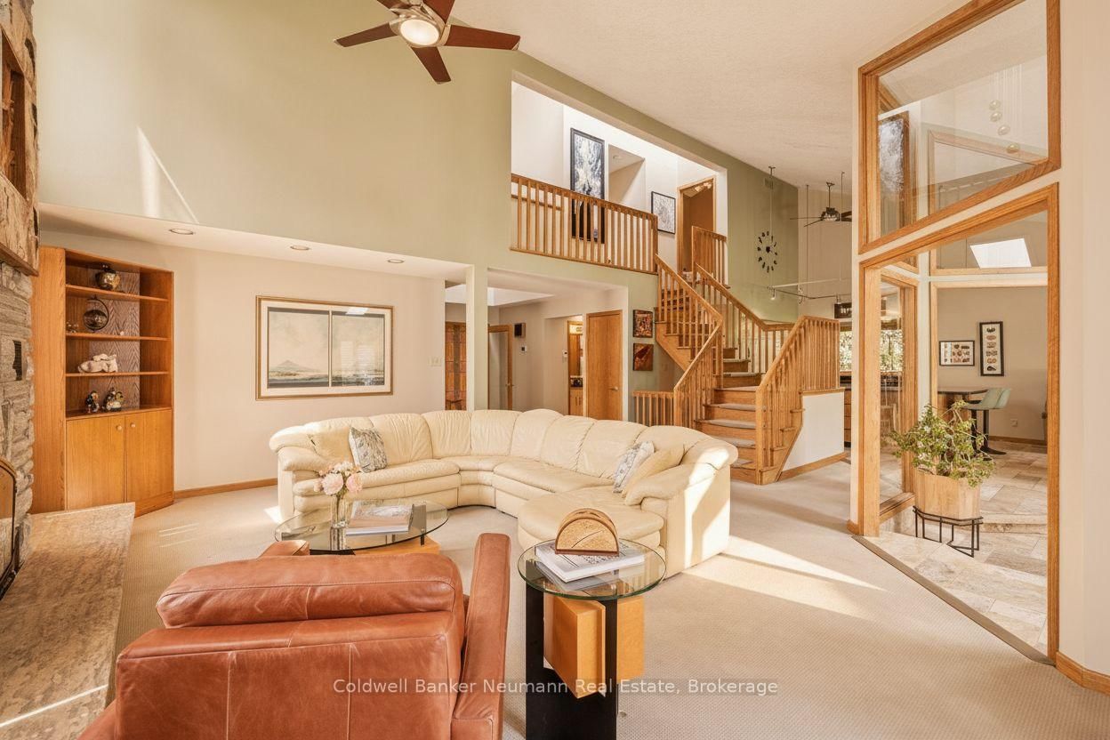 69 Woodland Glen Drive • Guelph, ON photo 8
