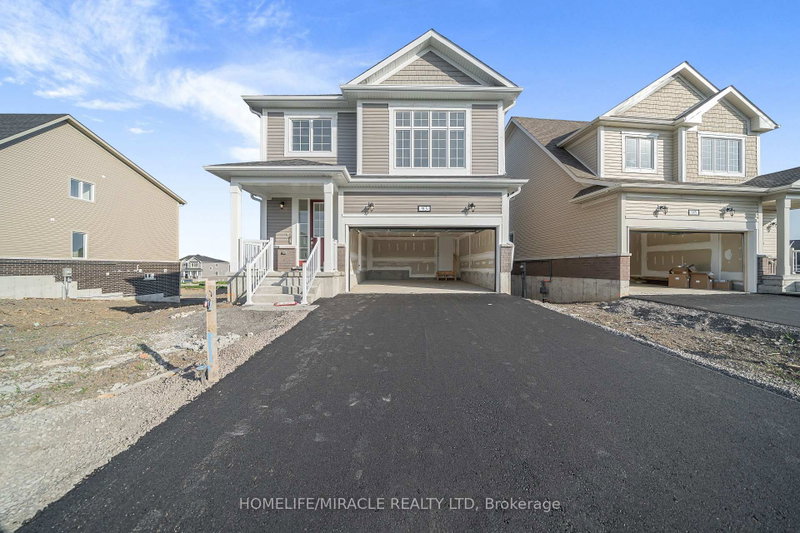 home for lease on 93 Royal Oak Crescent