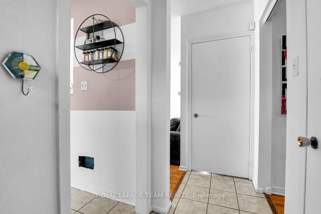 2383 Walkley Road