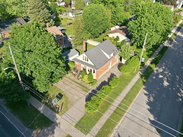 352 PARKSIDE Drive