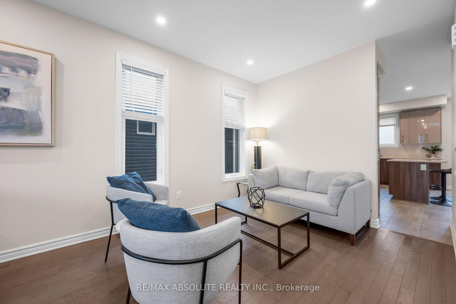 Listing Image 7