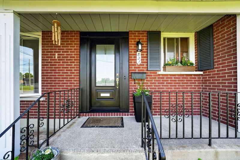 821 Haldimand Crescent