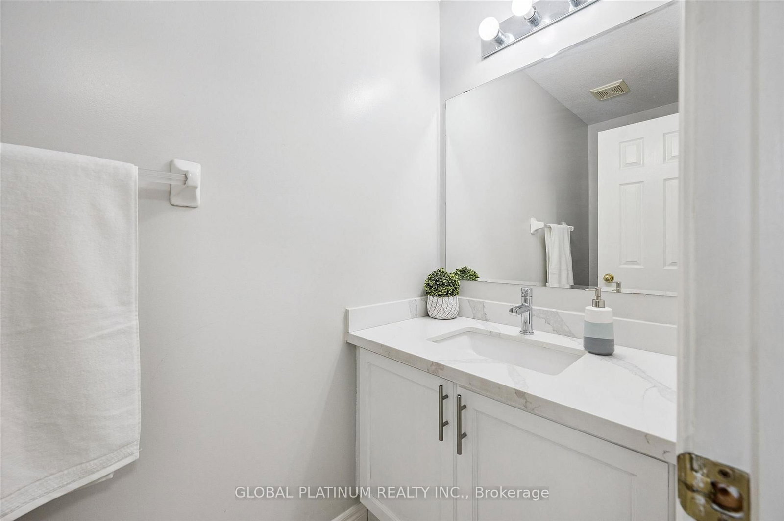 244 Doon South Drive • Kitchener, ON photo 15