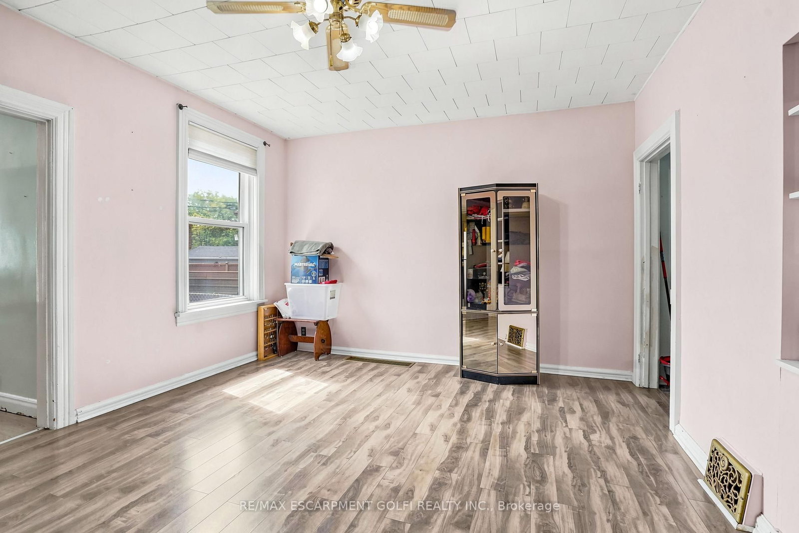 22 Cheever Street • Hamilton, ON photo 10
