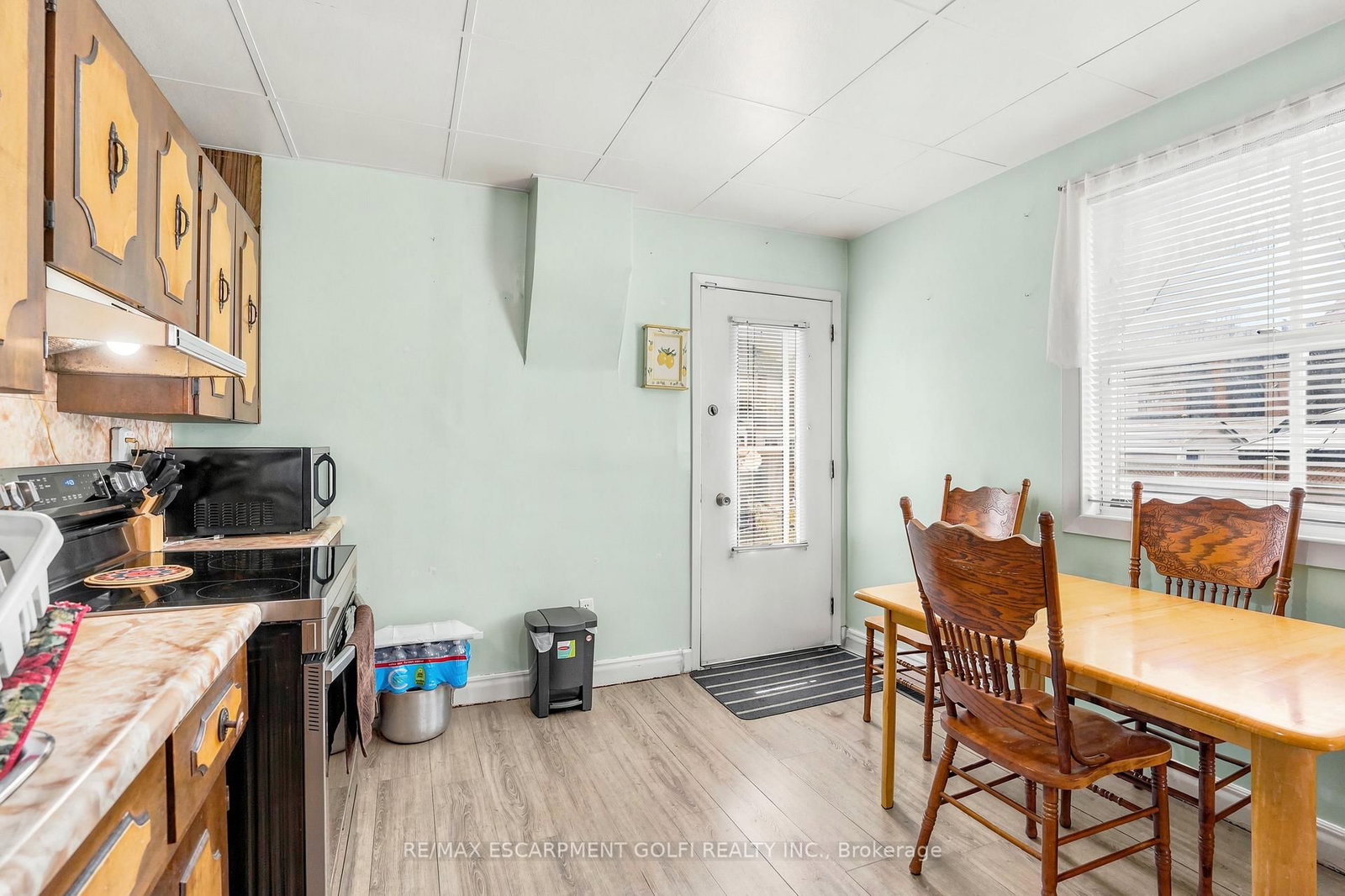 22 Cheever Street • Hamilton, ON photo 16