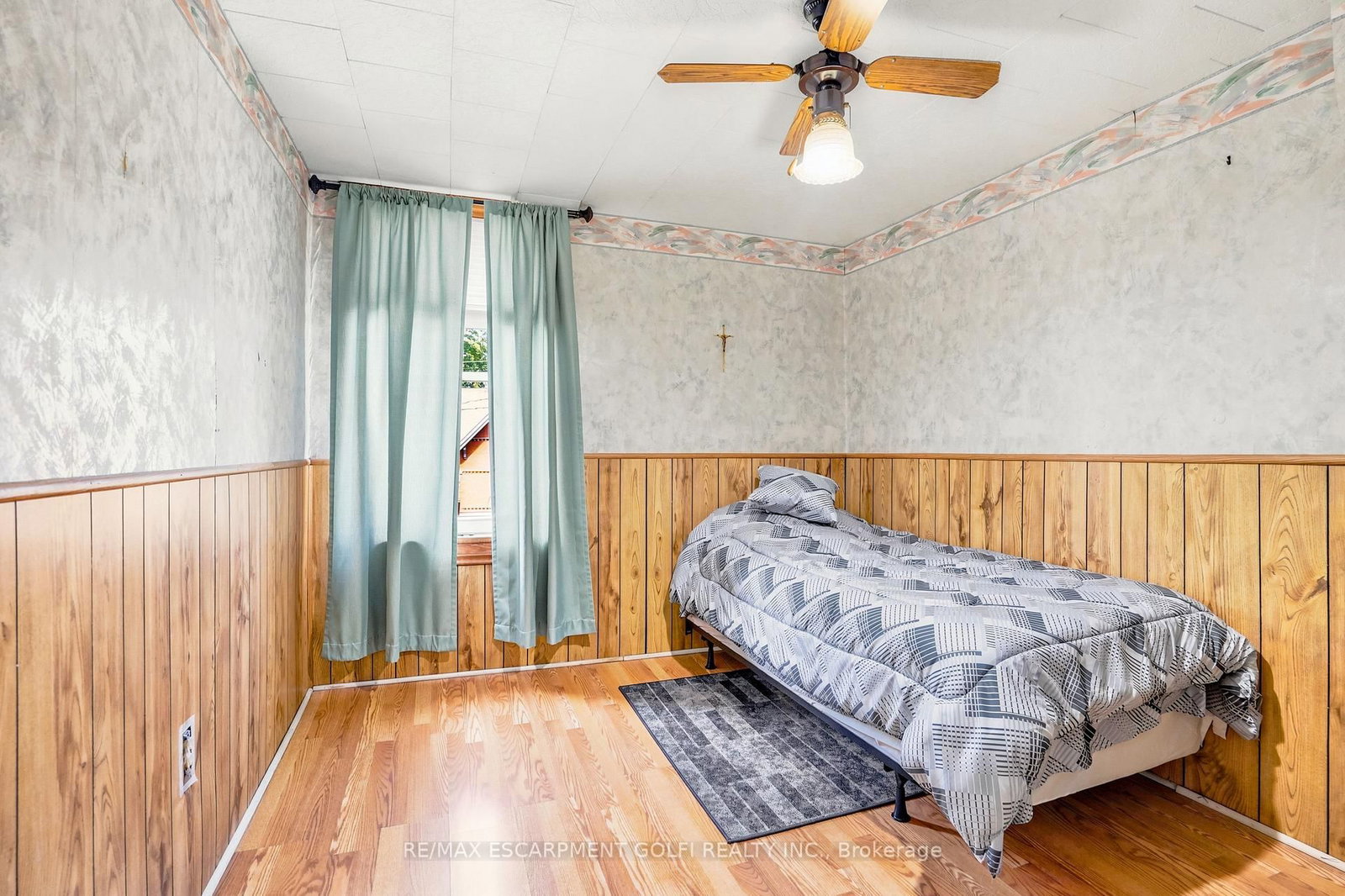 22 Cheever Street • Hamilton, ON photo 18