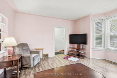 22 Cheever Street • Hamilton, ON photo 8