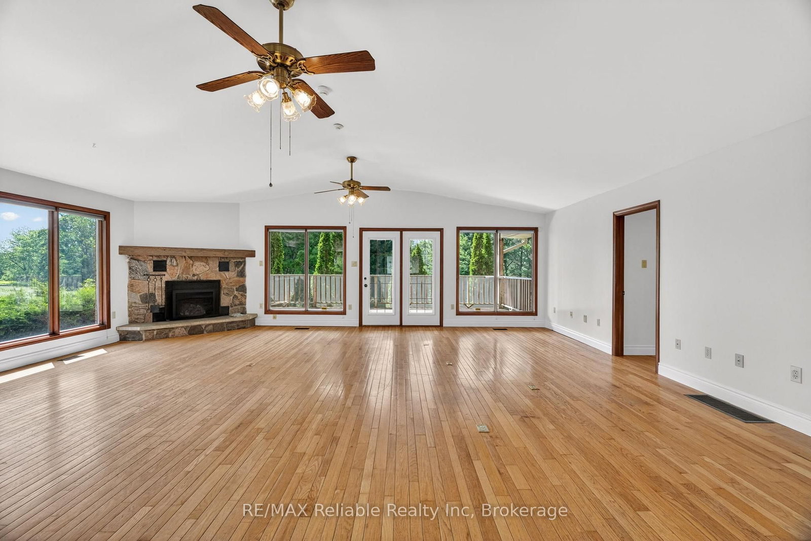 3396 Perth Road 130 • Perth South, ON photo 12