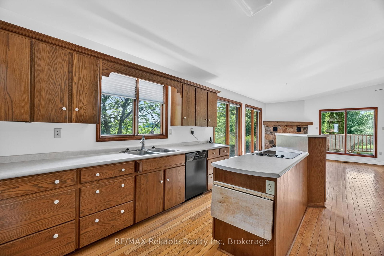 3396 Perth Road 130 • Perth South, ON photo 18