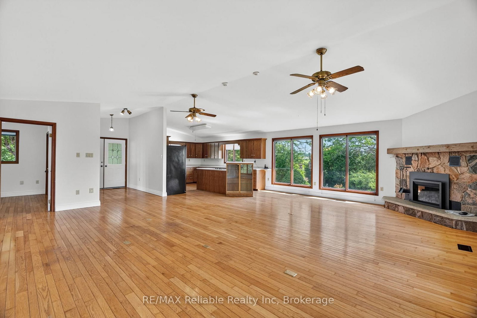 3396 Perth Road 130 • Perth South, ON photo 19