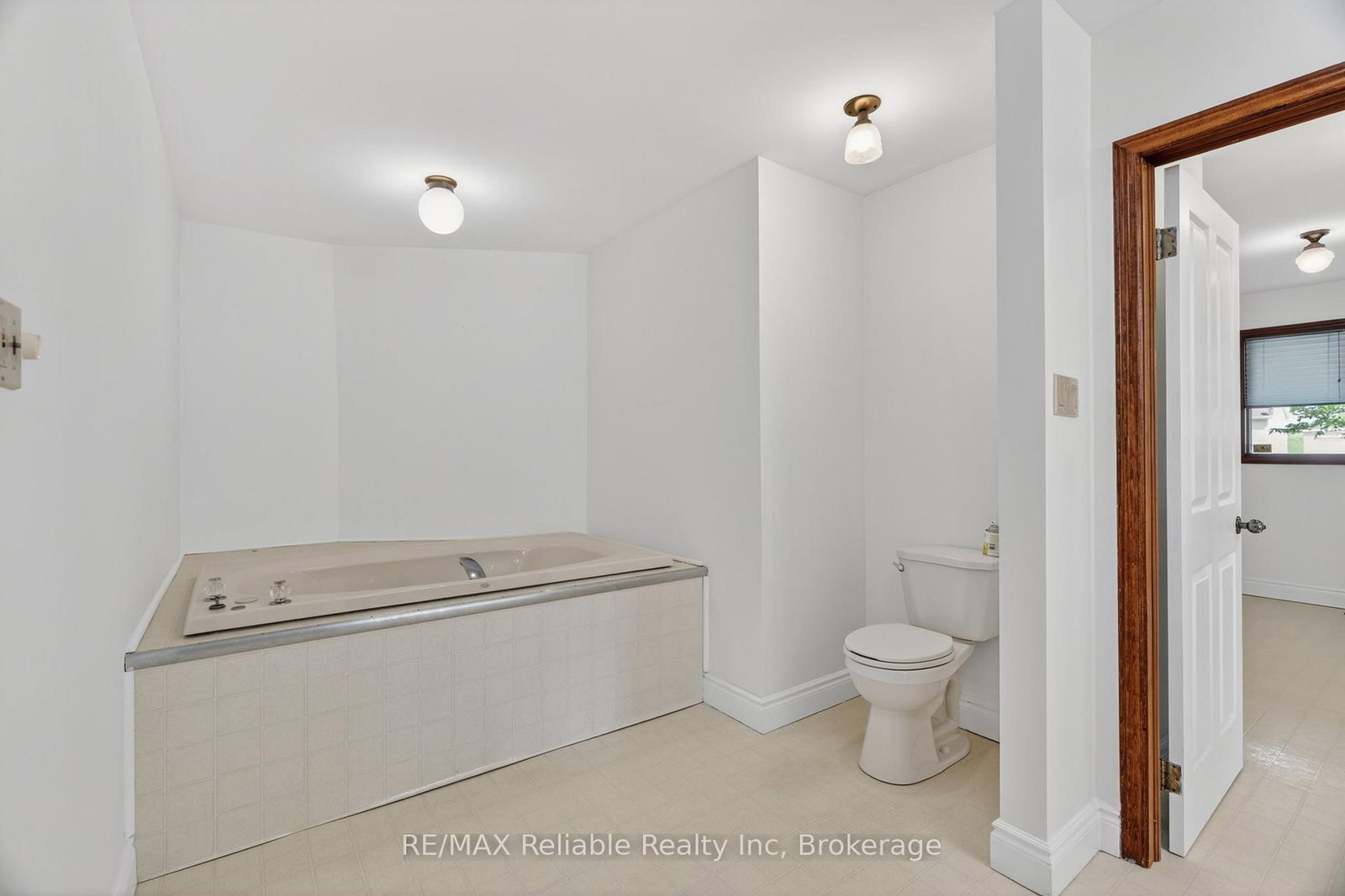 3396 Perth Road 130 • Perth South, ON photo 25