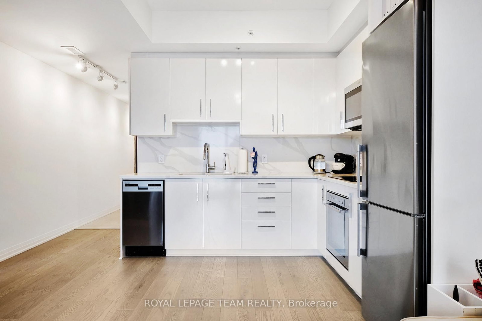 805 Carling Avenue • #1508 • Ottawa, ON photo 9