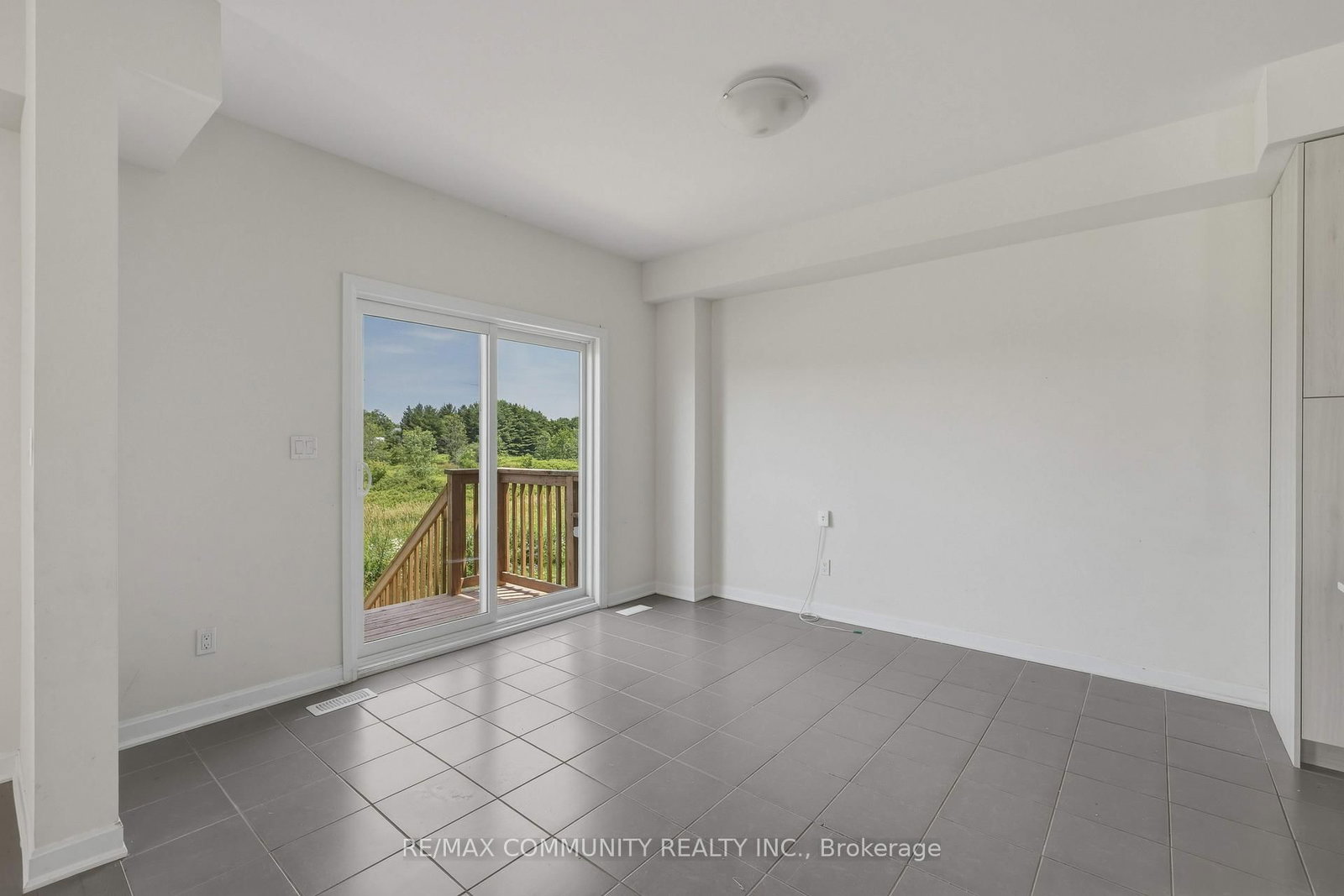 110 Oakmont Drive • Bath, ON photo 9