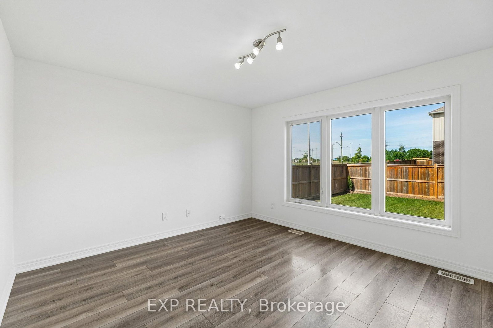 4 VIGER Drive • Welland, ON photo 18