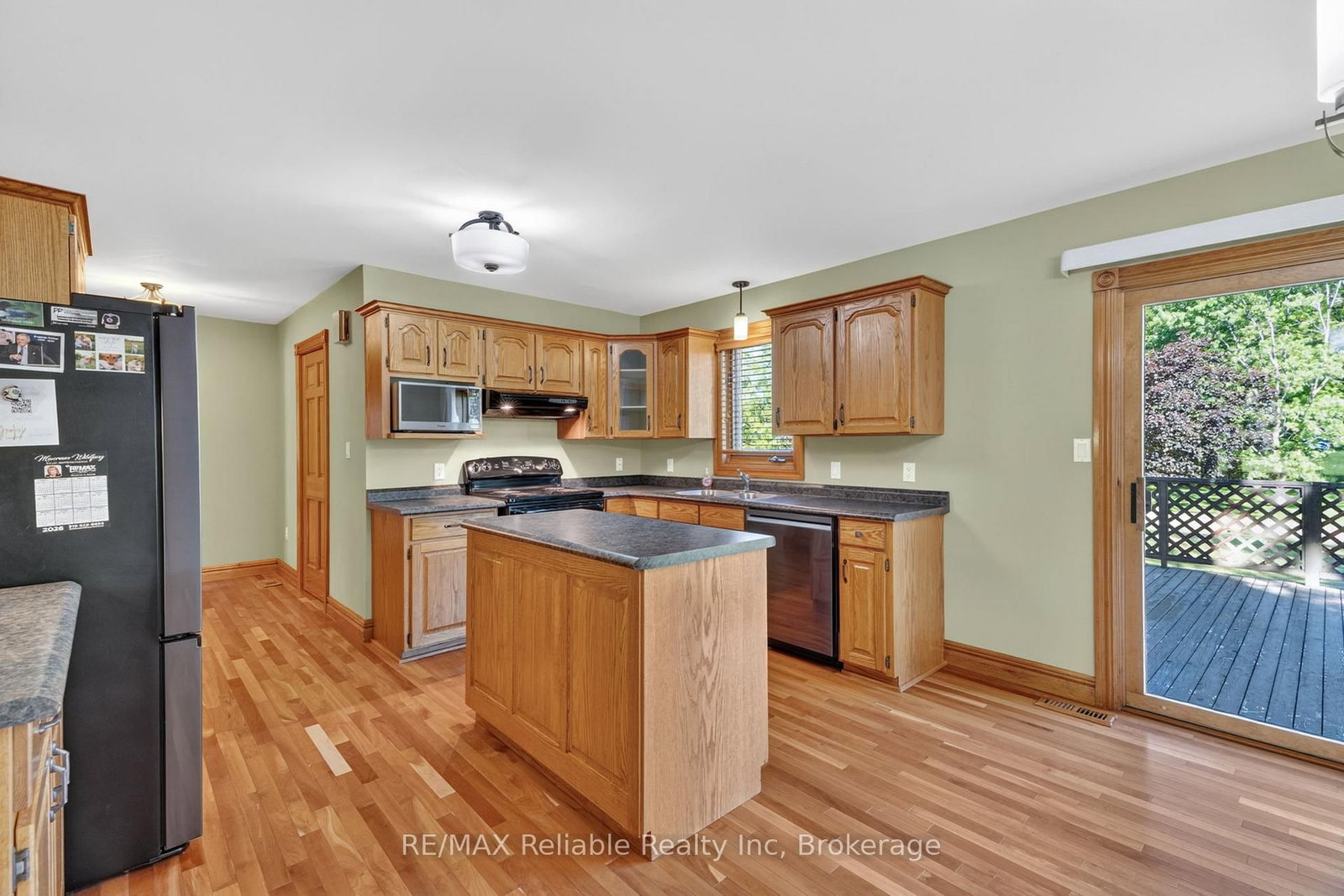 76 William Street • Huron East, ON photo 10