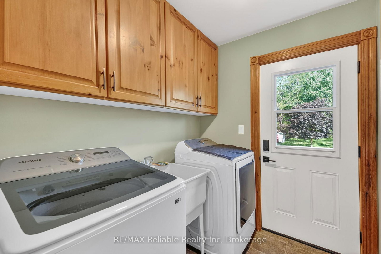 76 William Street • Huron East, ON photo 19