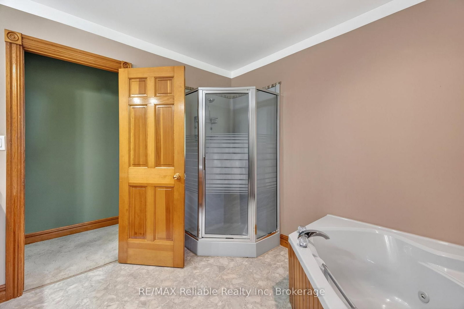 76 William Street • Huron East, ON photo 22