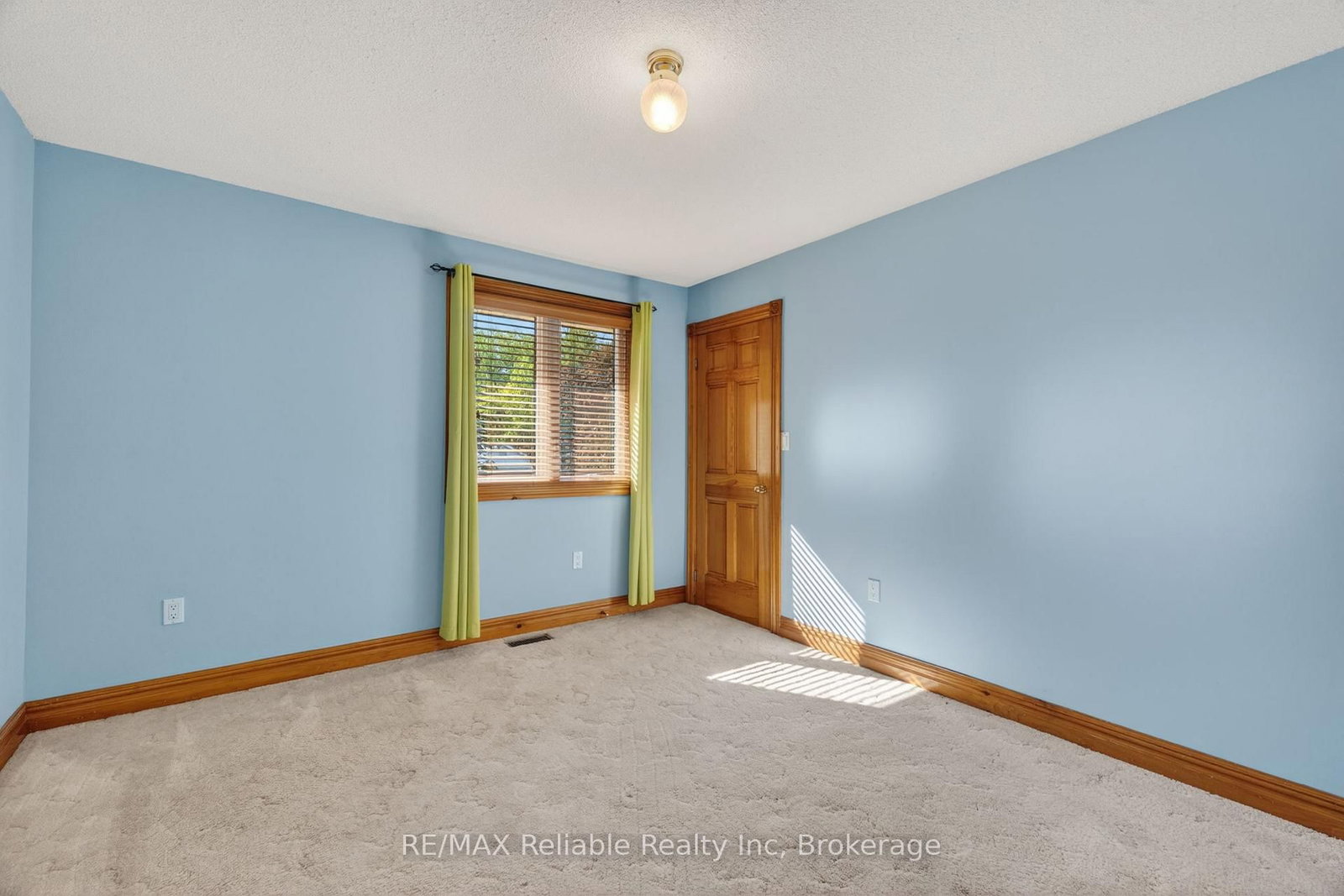 76 William Street • Huron East, ON photo 25