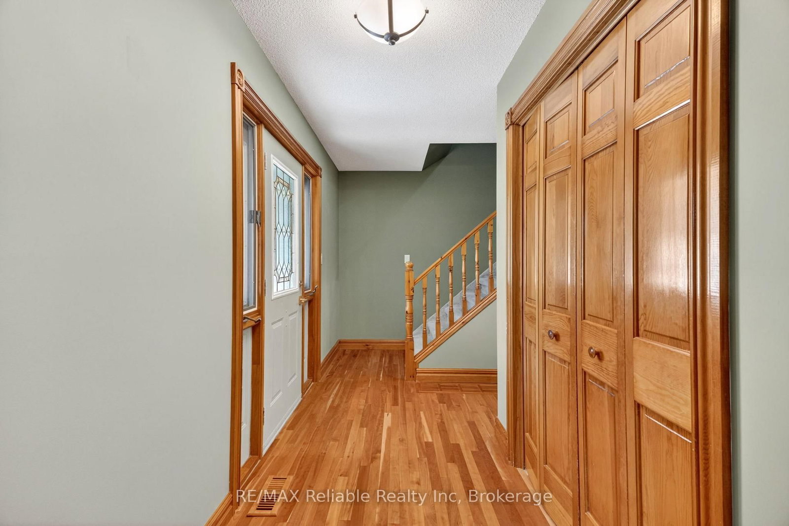 76 William Street • Huron East, ON photo 3