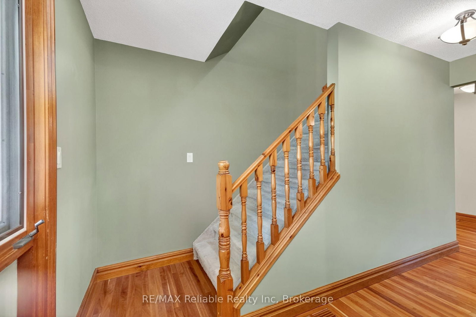 76 William Street • Huron East, ON photo 4