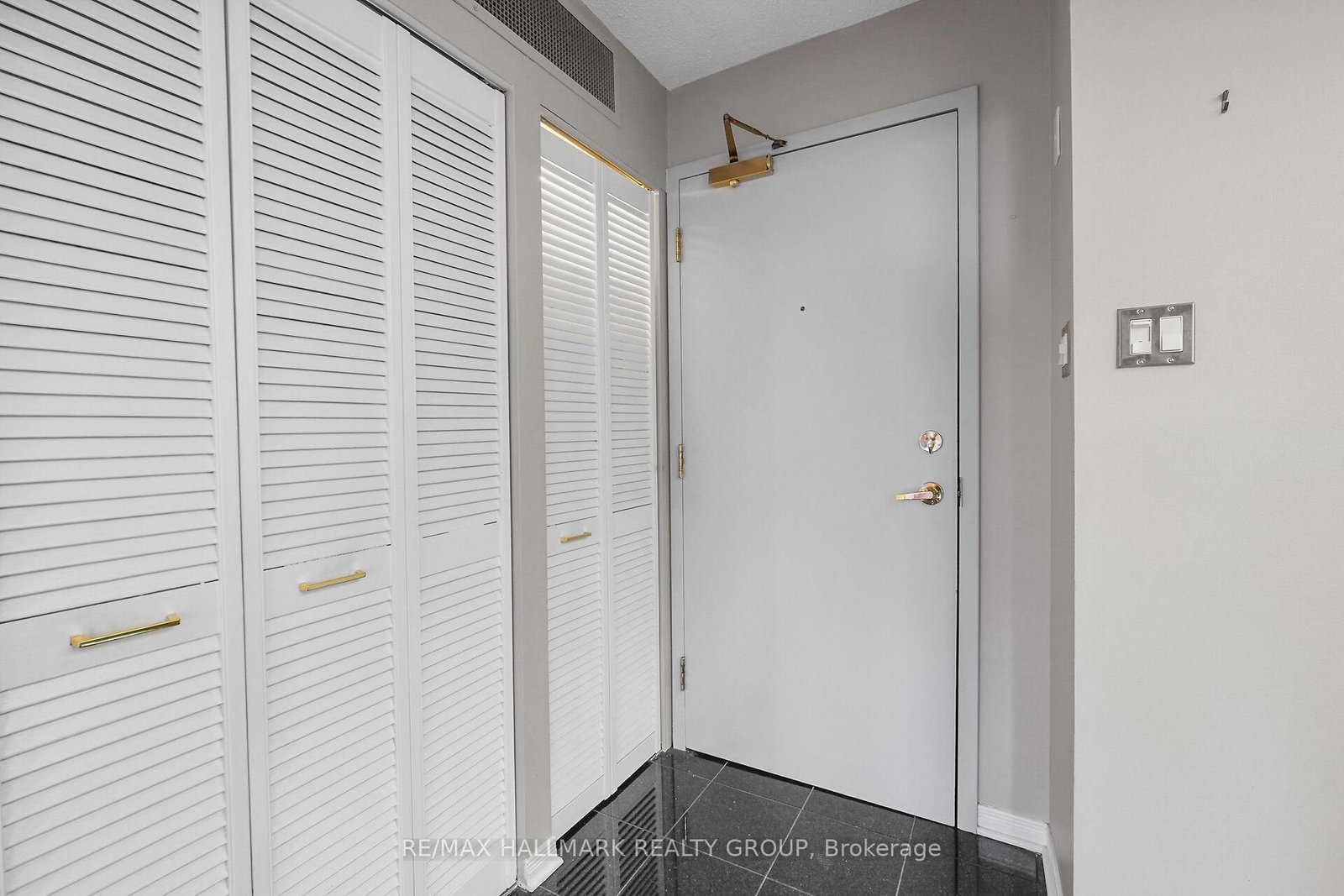 160 George Street • #1404 • Ottawa, ON photo 8
