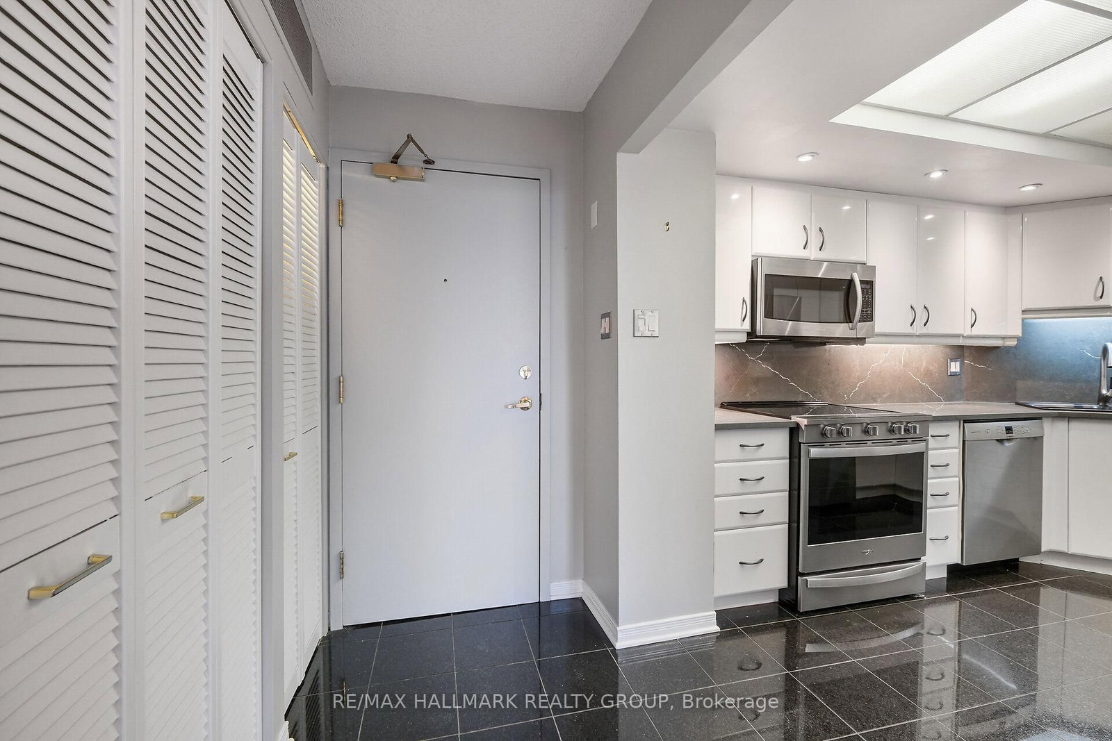 160 George Street • #1404 • Ottawa, ON photo 9