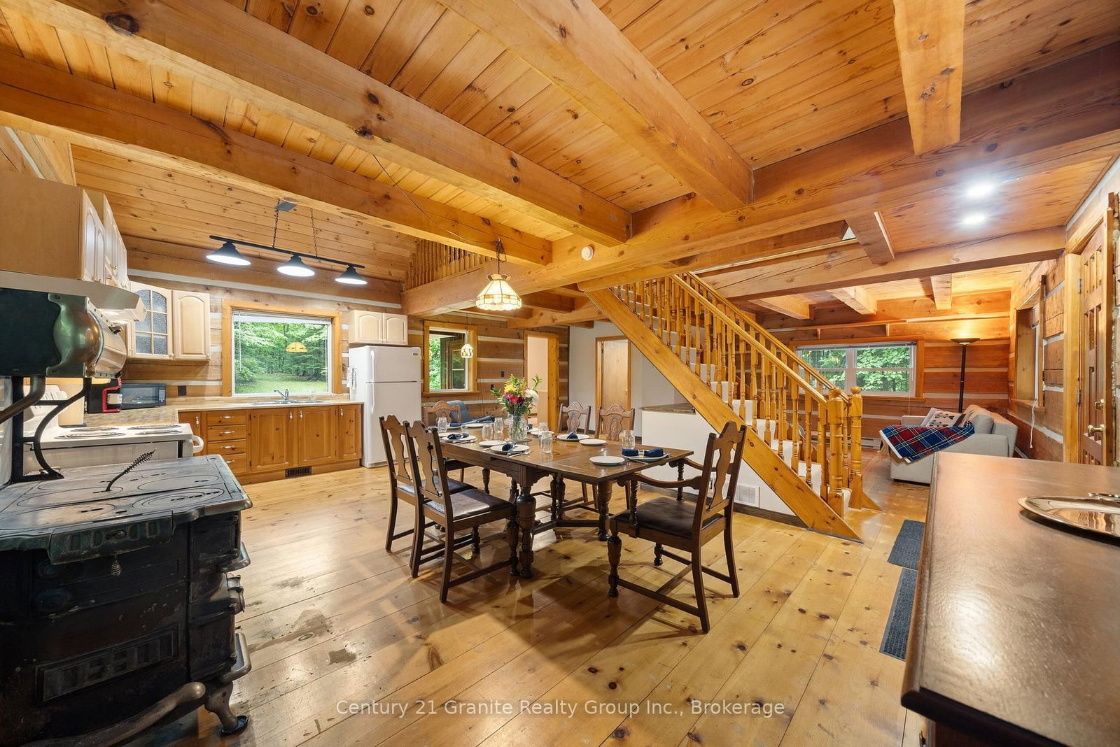 19221 Highway 118 • Highlands East, ON photo 16