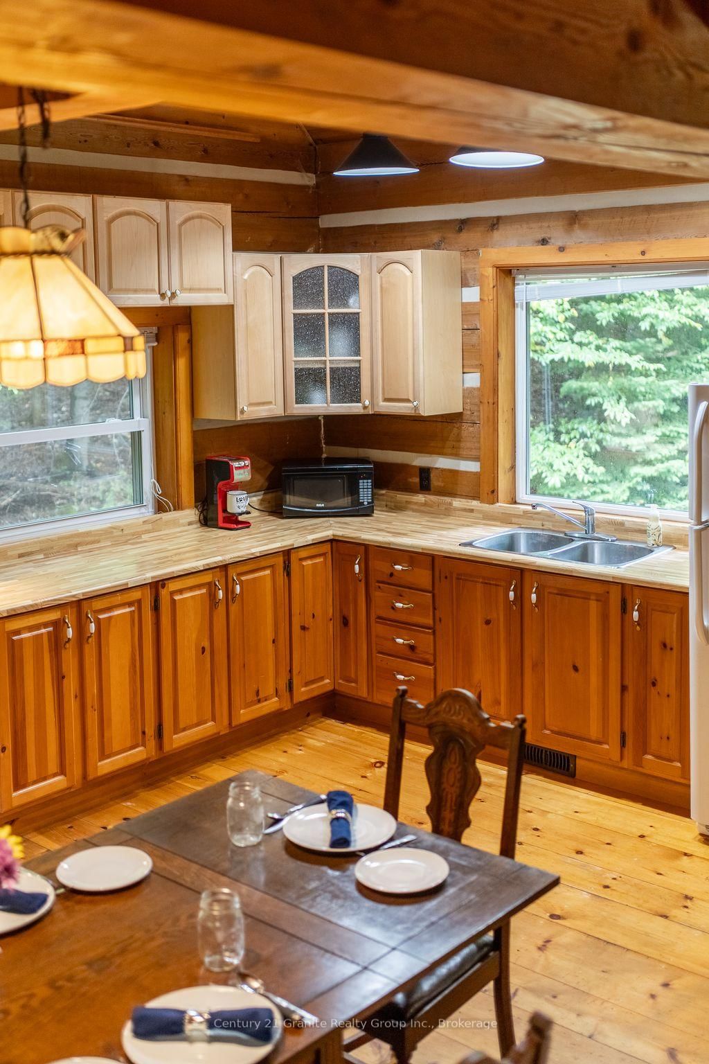 19221 Highway 118 • Highlands East, ON photo 18