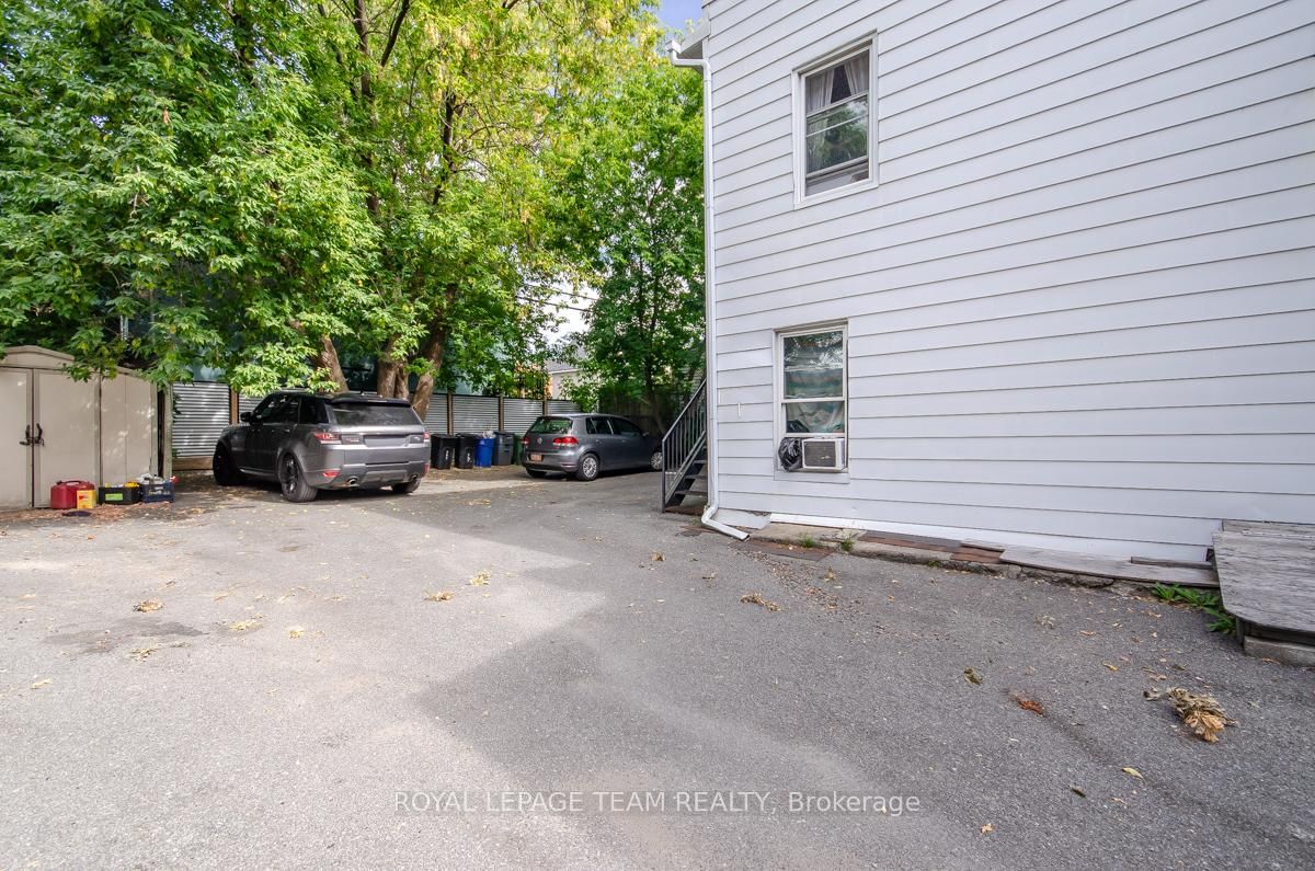 395 Mcleod Street • Ottawa, ON photo 34