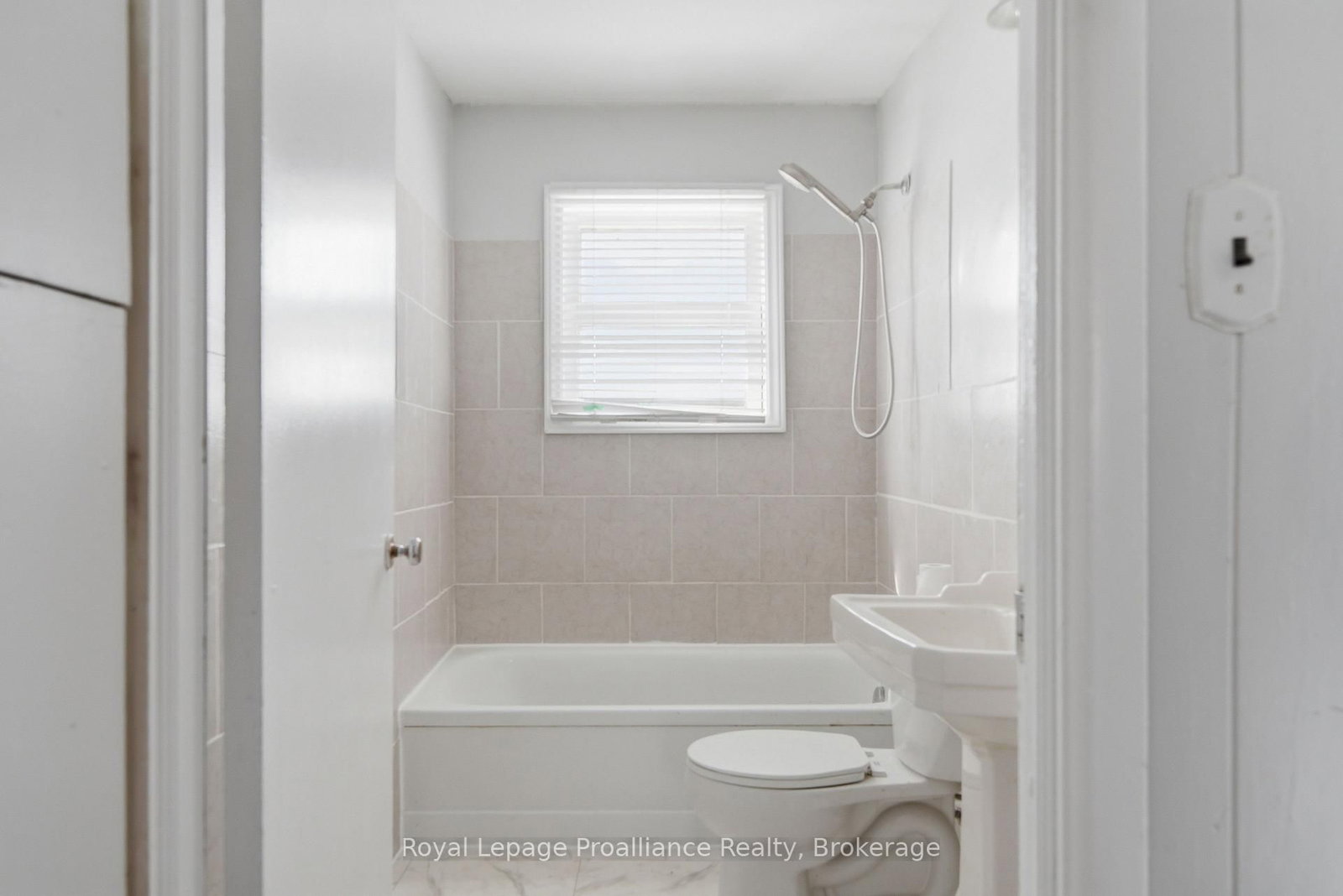199 Dundas Street E • Quinte West, ON photo 18