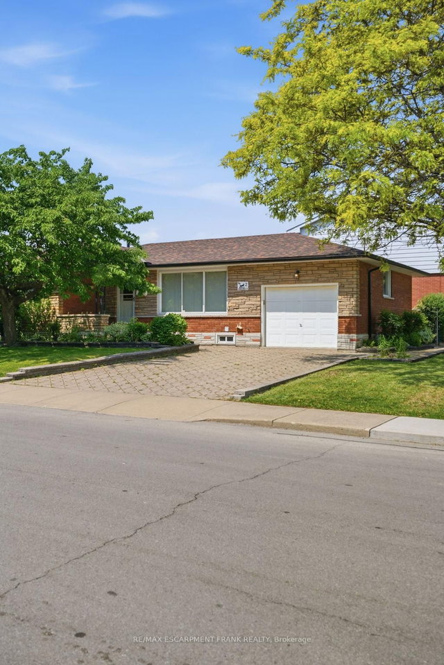 2 Deerborn Drive