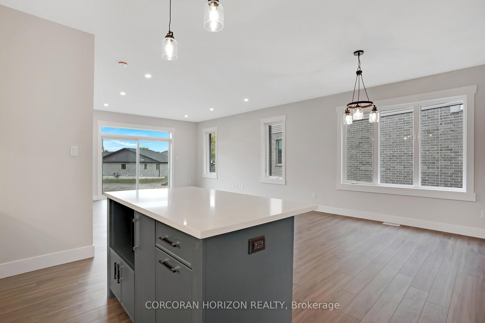 24 Moon Crescent • Cambridge, ON photo 13