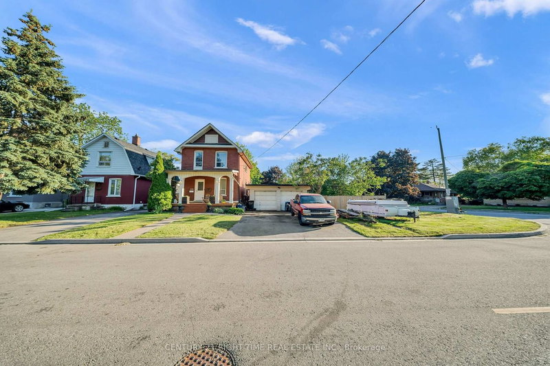 home for sale on 118 Hewat Street