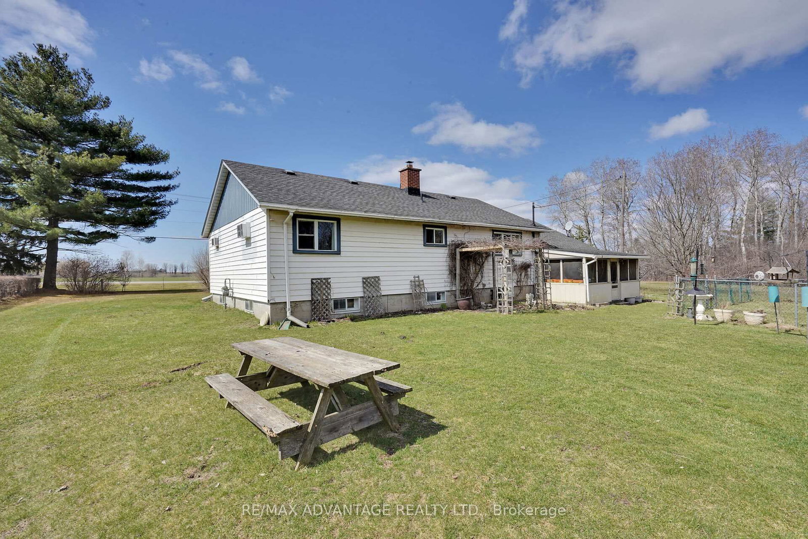 2678 Dorchester Road • Thames Centre, ON photo 37