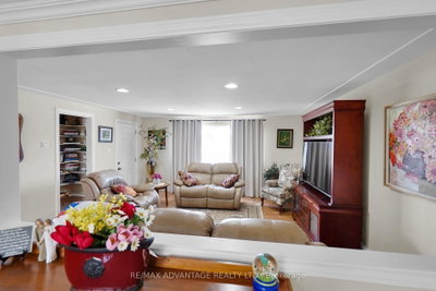 2678 Dorchester Road • Thames Centre, ON photo 8