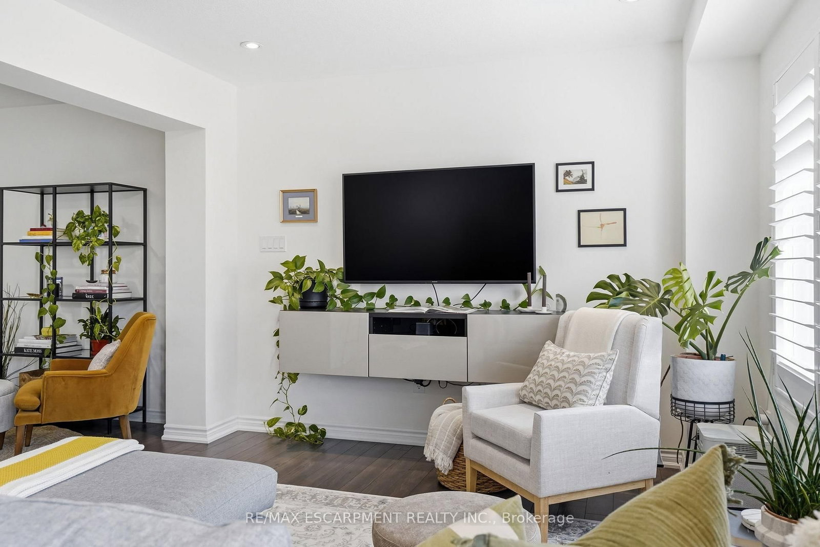 242 Waterbrook Lane • Kitchener, ON photo 10