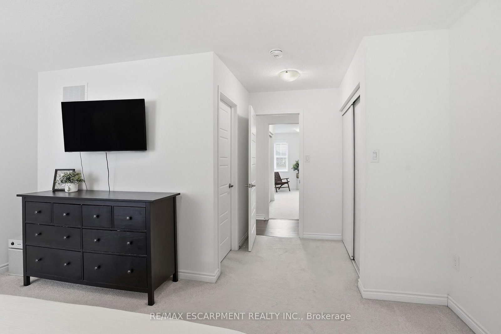 242 Waterbrook Lane • Kitchener, ON photo 24