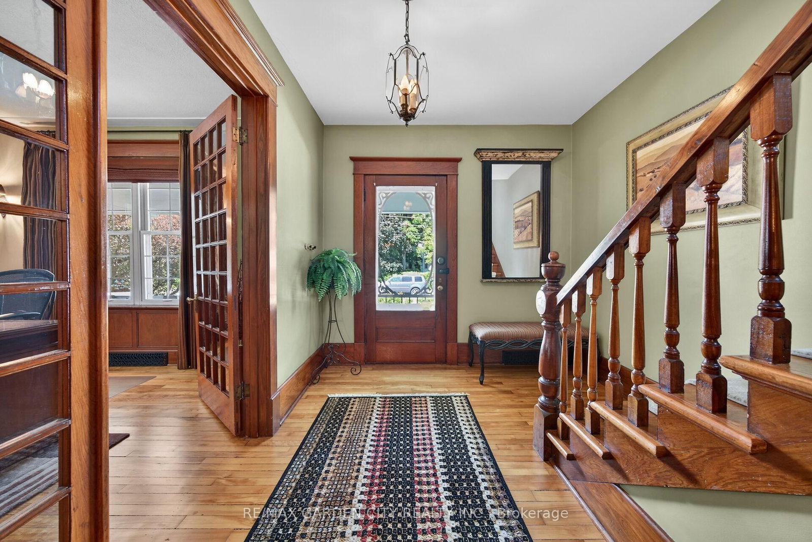24-26 MAPLE Avenue • Grimsby, ON photo 10