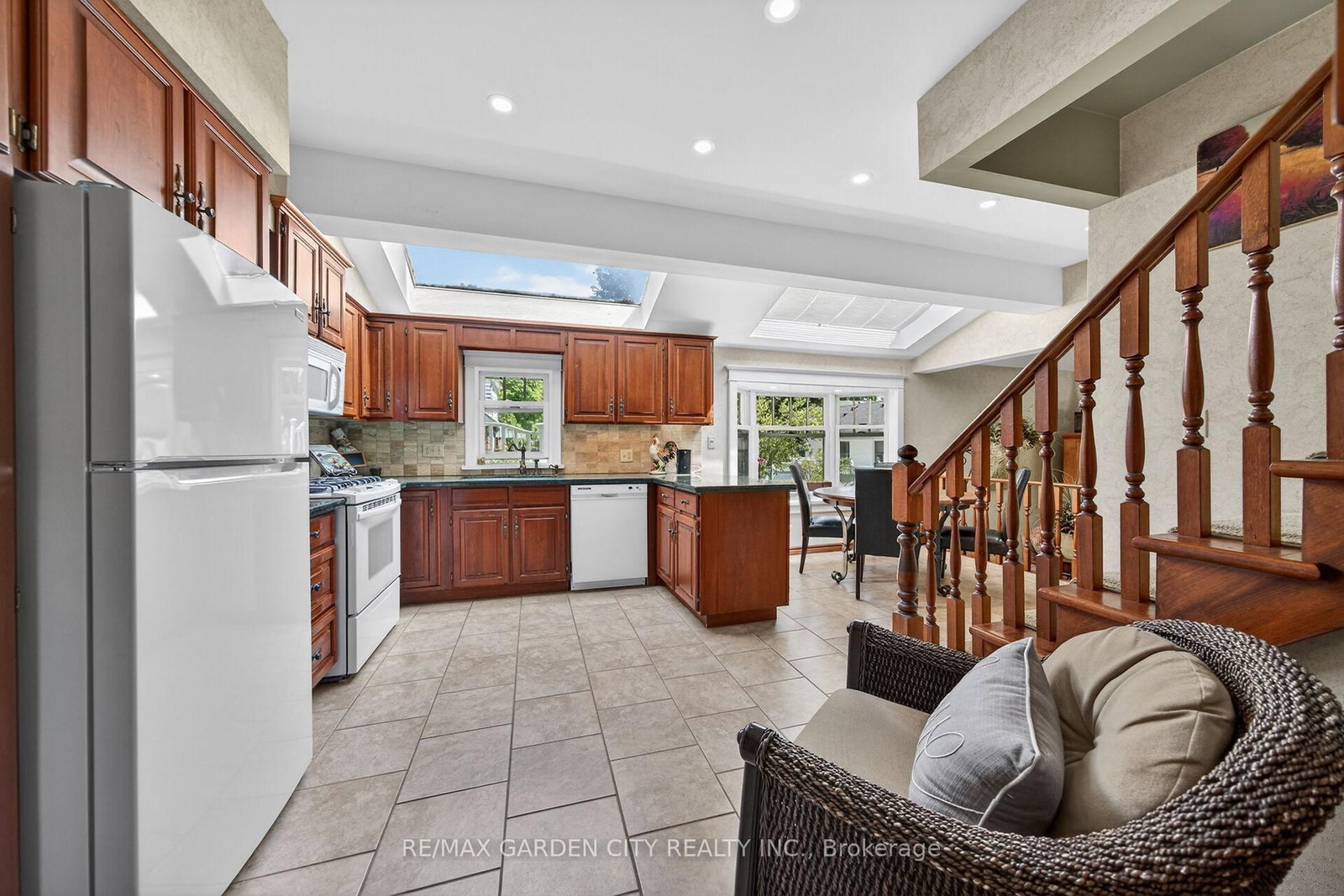 24-26 MAPLE Avenue • Grimsby, ON photo 19