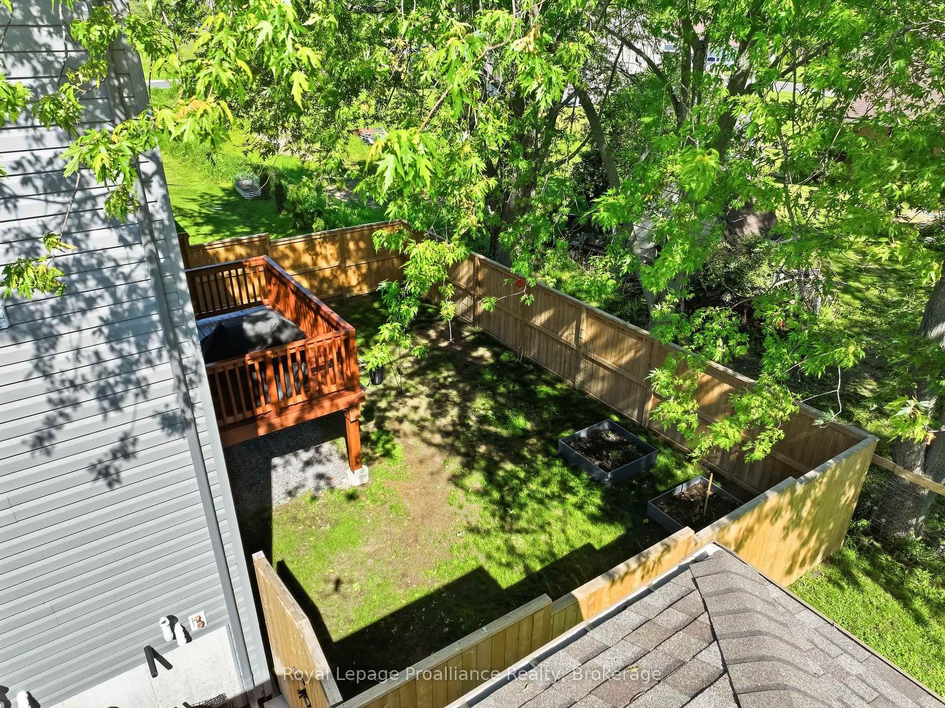33 Rabbit Road