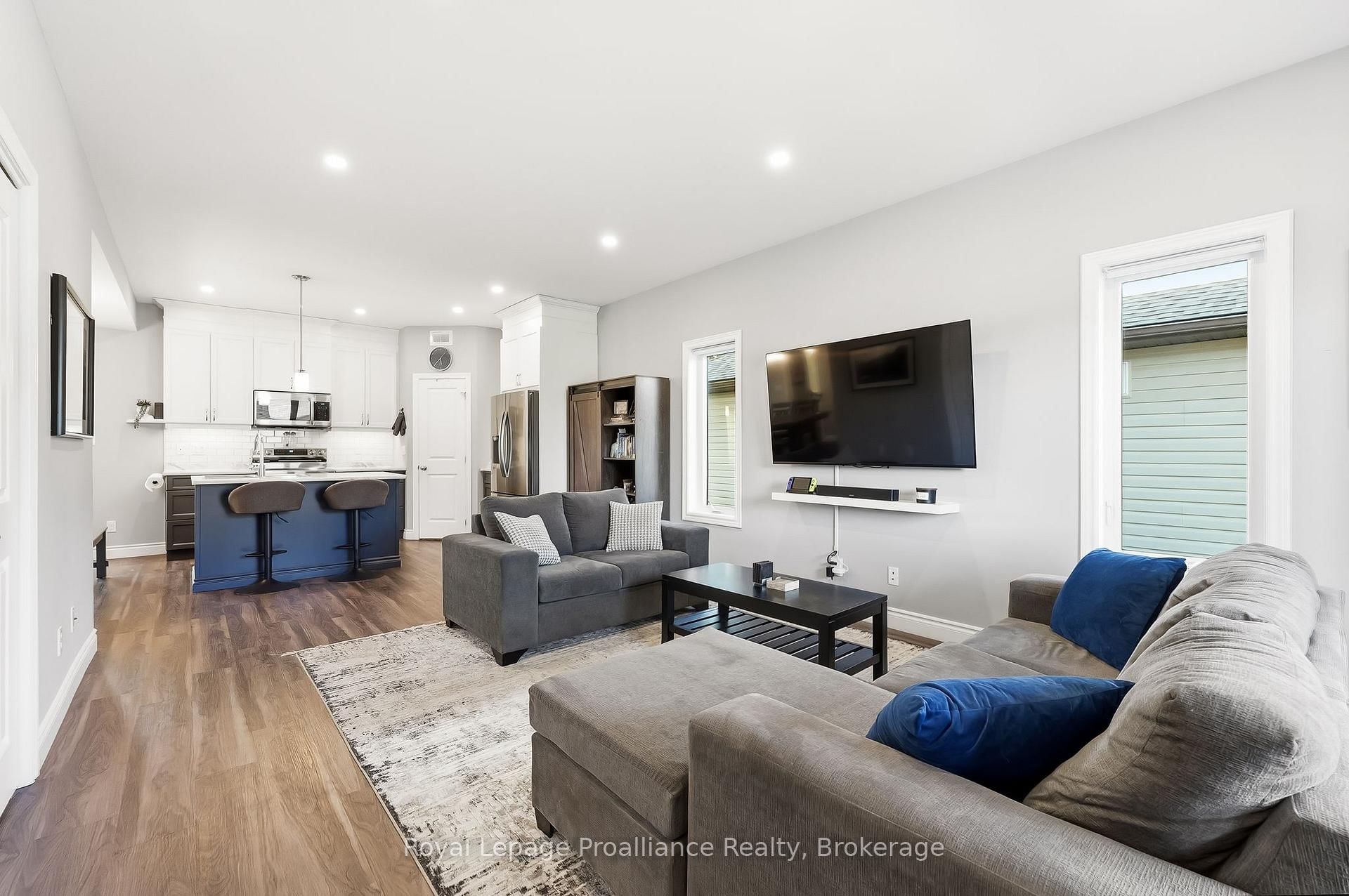 33 Rabbit Road