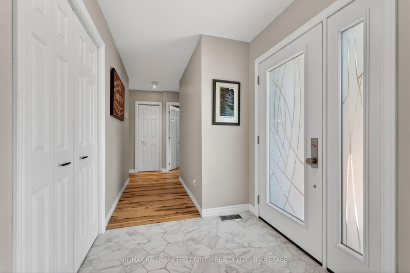 6 Wilmot St photo 5