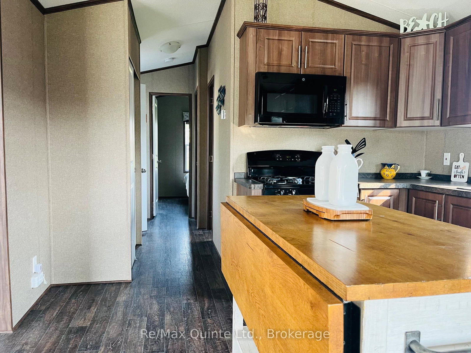 486 County Road 18 • #8 Cricket Ln • Prince Edward County, ON photo 12
