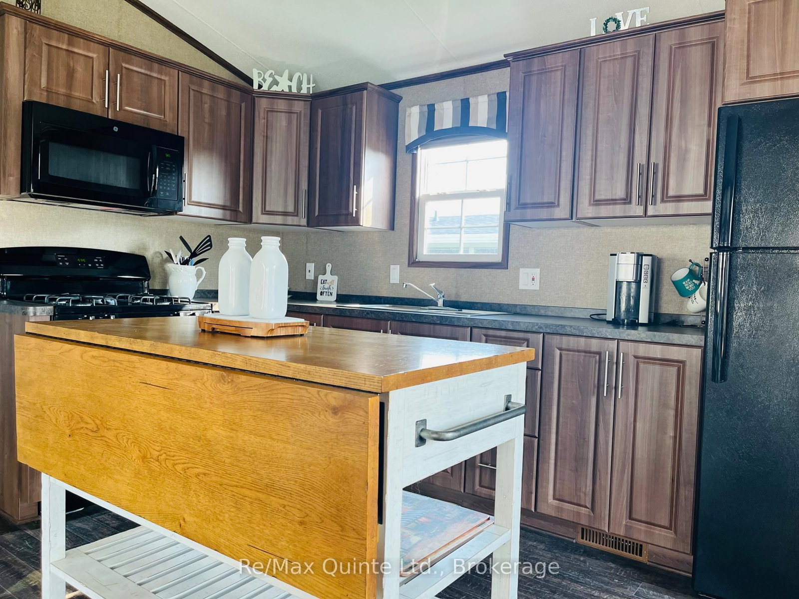 486 County Road 18 • #8 Cricket Ln • Prince Edward County, ON photo 15