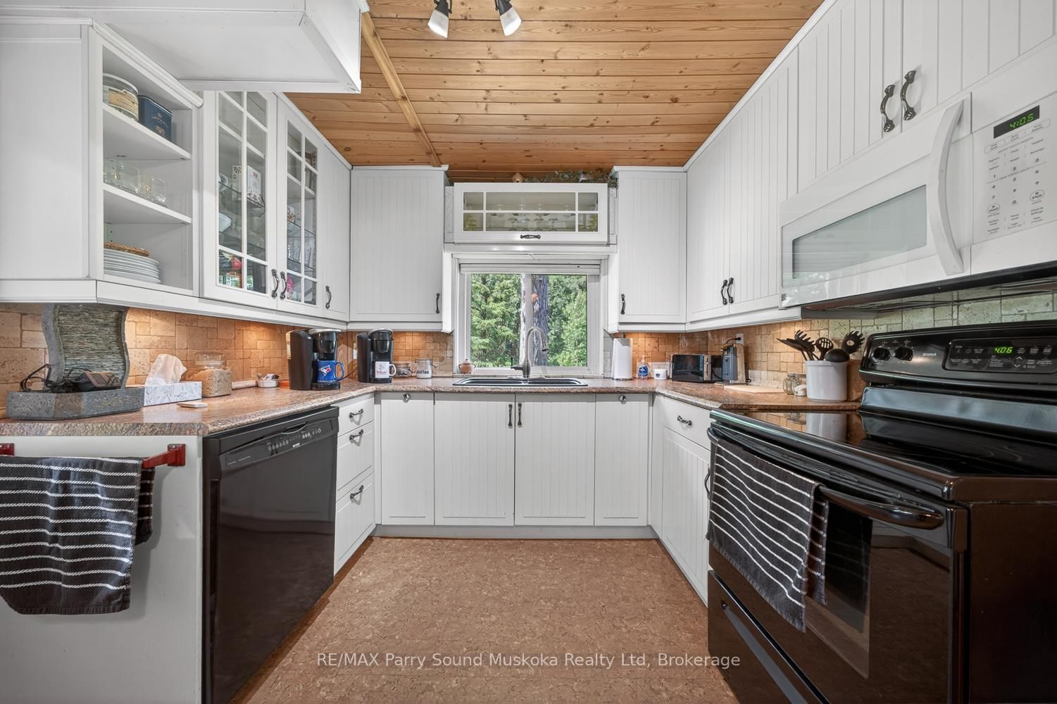 203 Horseshoe Lake Road • Seguin, ON photo 32