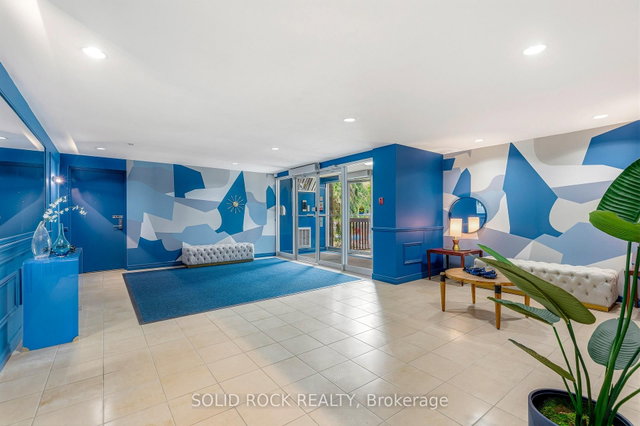 505 - 109 King Street E
