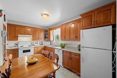 839 WESTON Drive • Ottawa, ON photo 9