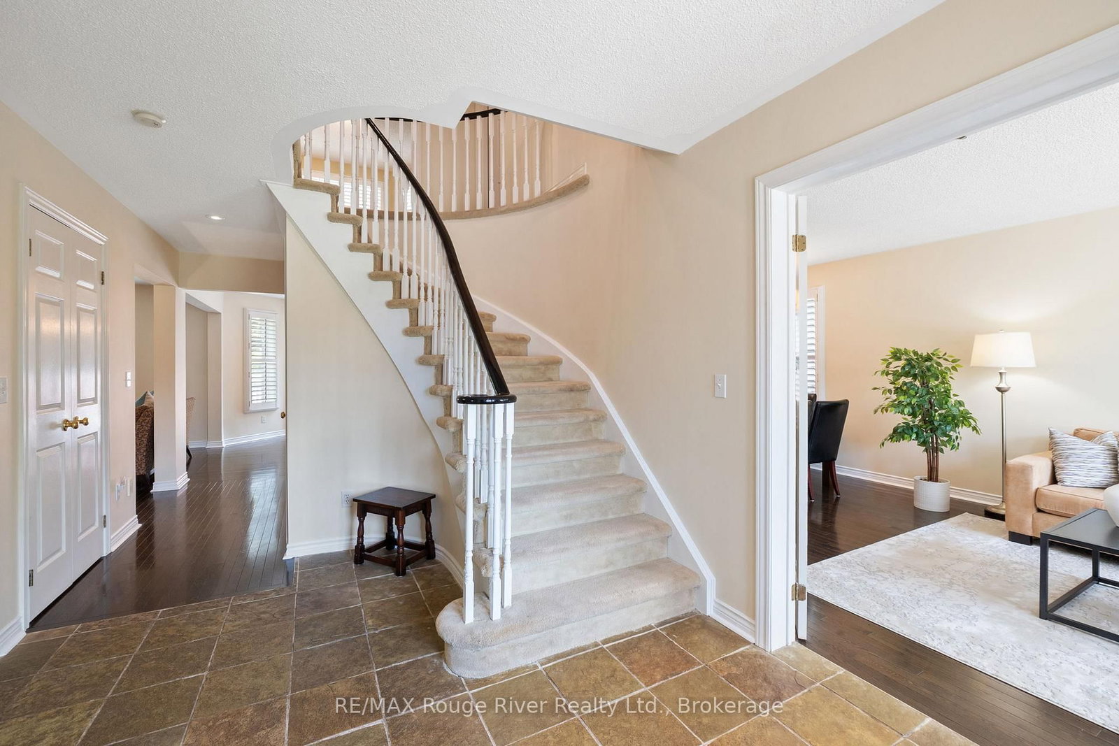 60 Weller Court • Cobourg, ON photo 6